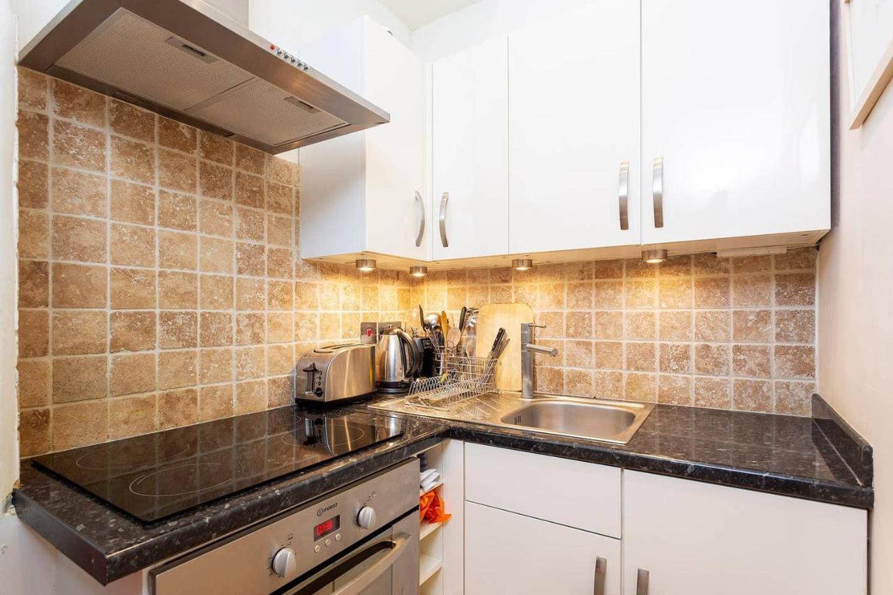 Charming Studio Near Clapham Common Lejlighed London Eksteriør billede
